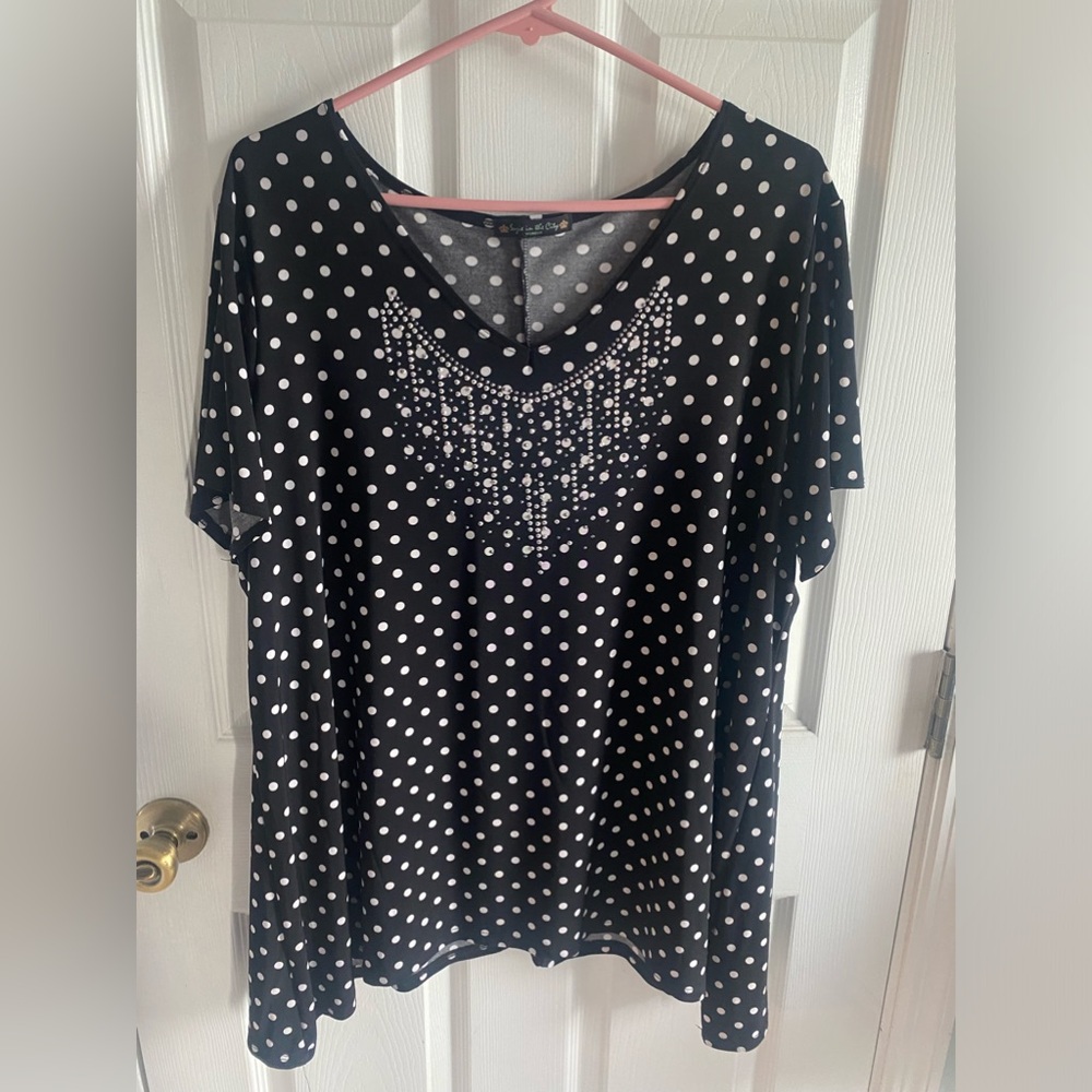 Black and White Embezzled Tunic